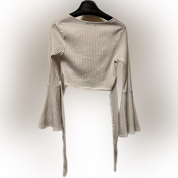 Pretty Little Thing wrap top - Picture 2 of 2